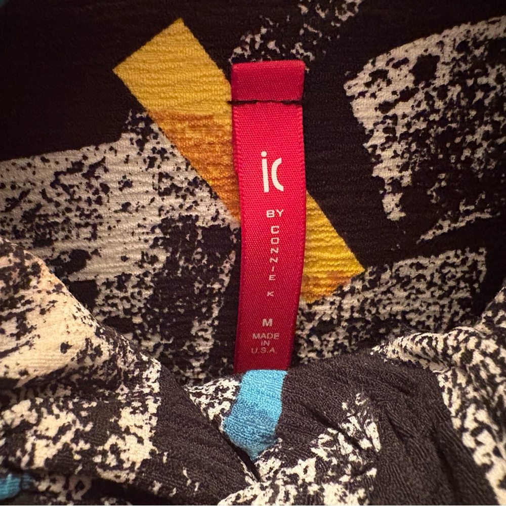 Gorgeous Striking Abstract Patterned Jacket - M - image 3